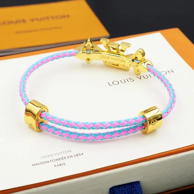 Louis Vuitton ফ্লাওয়ার এবং মোনোগ্রাম ব্রেইডেড গোলাপি এবং নীল কর্ড ব্রেসলেট 5