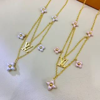 Colar Louis Vuitton Motivo Floral Ouro Rosa Multi Corrente Camada Floral Esmalt Charms