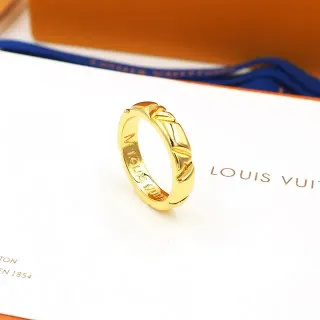 Louis Vuitton 几何纹理金戒指