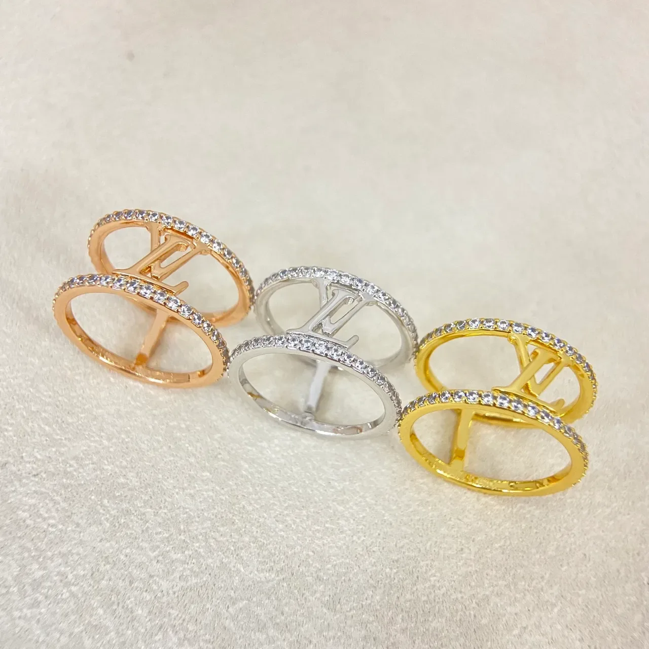 Louis Vuitton Bague Or Argent Double-Band Pavé Cristal 2