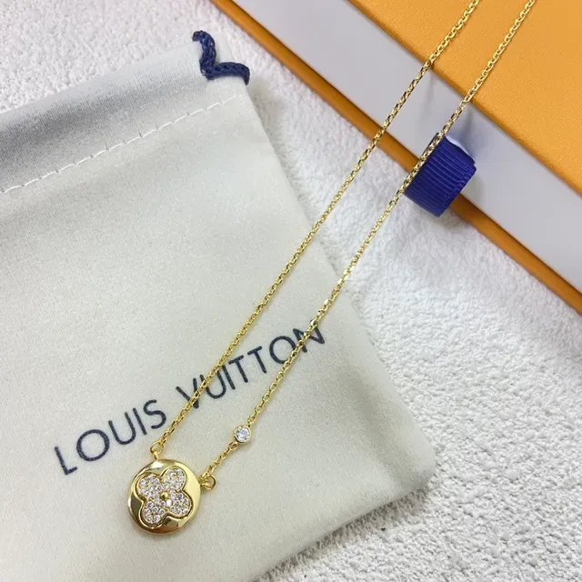 Colar Louis Vuitton pendente floral pavé-set corrente curb fina ouro e prata 2