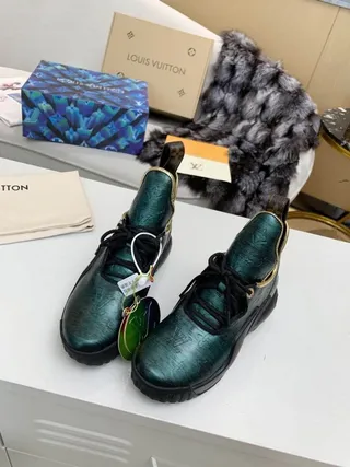 Louis Vuitton أحذية رياضية سميكة أخضر أسود معدني مونوغرام جلدي كولار محاط بحافة ذهبية 6
