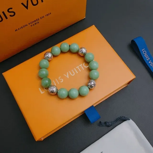 Louis Vuitton Green Jade and Silver Monogram Beaded Bracelet 8