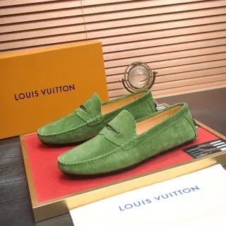 Louis Vuitton أحذية لوفر خضراء من السويد مع حزام