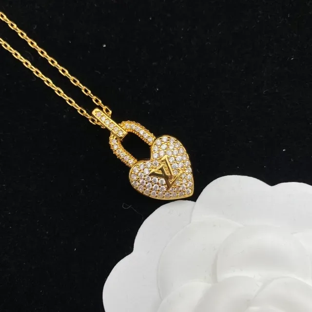 Louis Vuitton Heart Lock Pendentif Or Argent Pierres Pavé-Set Collier de Bail 3