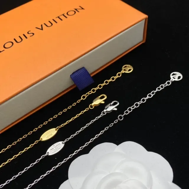 Louis Vuitton Heart Lock Pendentif Or Argent Pierres Pavé-Set Collier de Bail 5