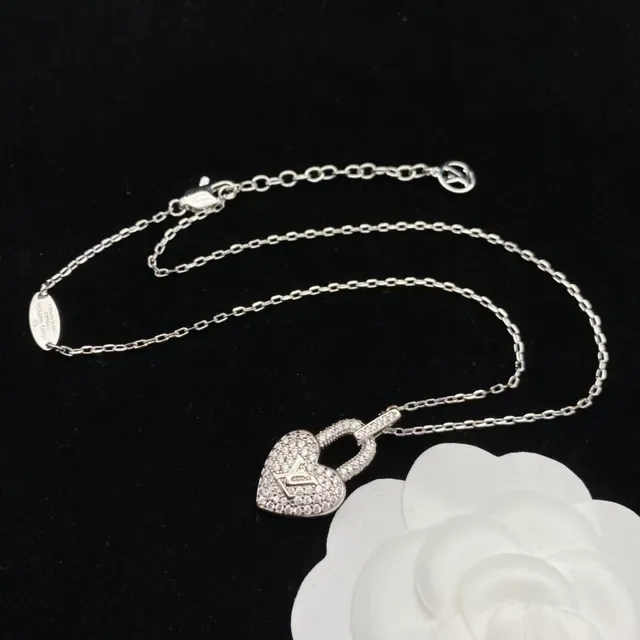 Louis Vuitton Heart Lock Pendentif Or Argent Pierres Pavé-Set Collier de Bail 6