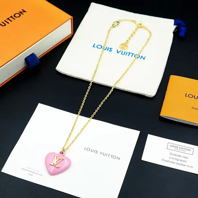 Louis Vuitton হার্ট পেন্ডেন্ট পিঙ্ক গোল্ড কার্ব চেইন এনামেল নেকলেস 7
