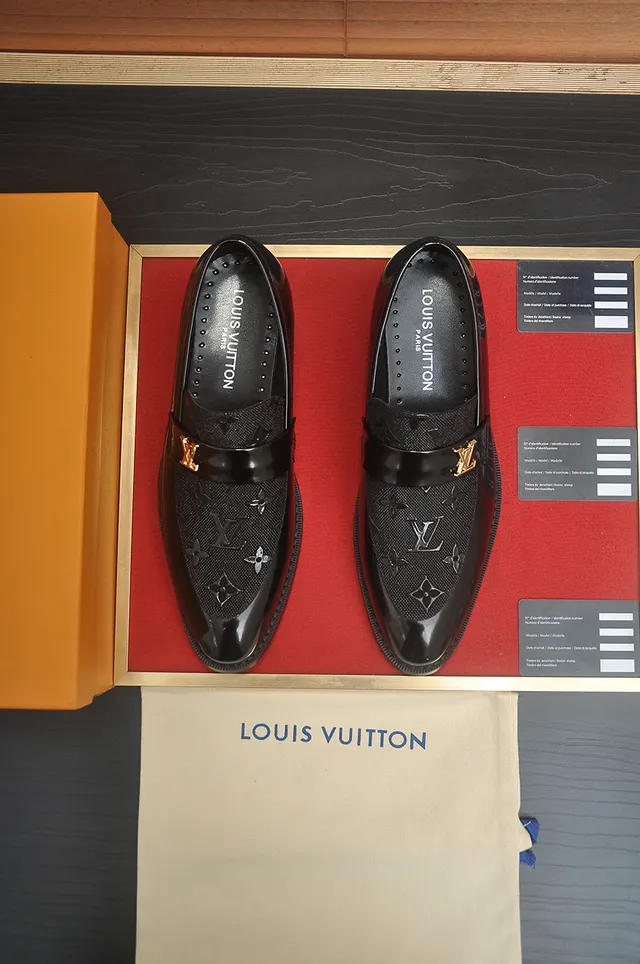 Louis Vuitton लूफर ब्लैक पैटेंट और मॉनोग्राम फैब्रिक लूफर 5