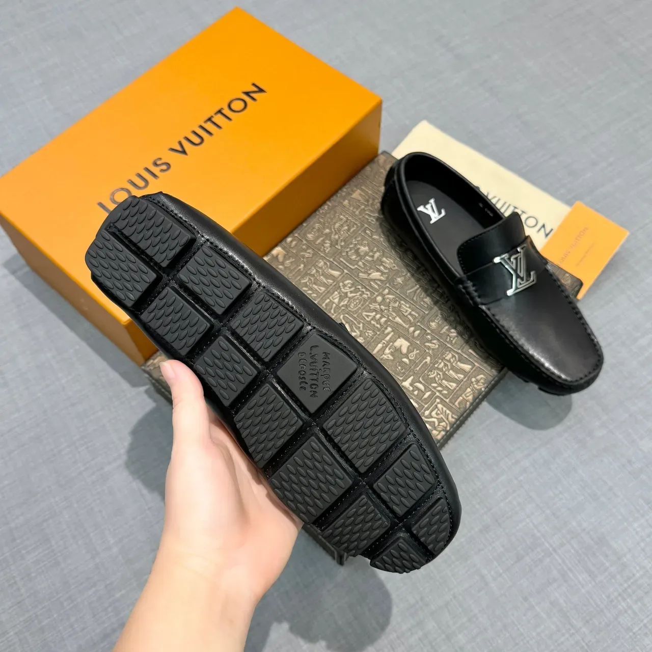 路易威登 黑色银色 皮革 金属 LV Buckle 乐福鞋 5