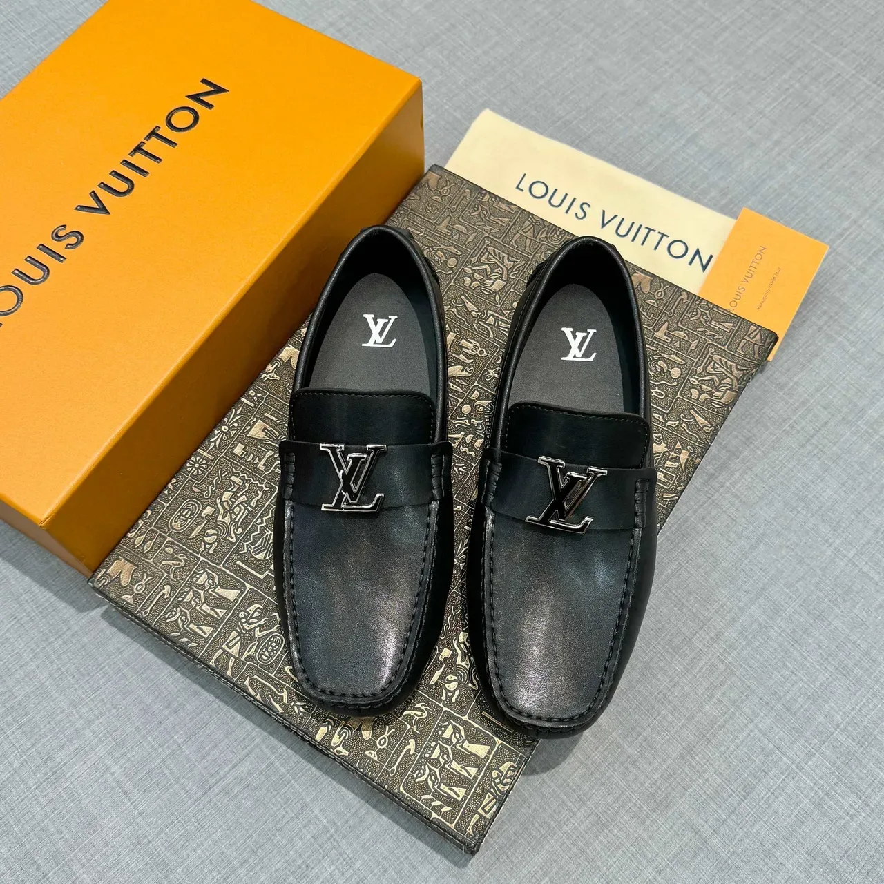路易威登 黑色银色 皮革 金属 LV Buckle 乐福鞋 6