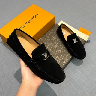 Louis Vuitton Loafer কালো সিলভার সুয়েড উপর LV লোগো বাকল Loafer