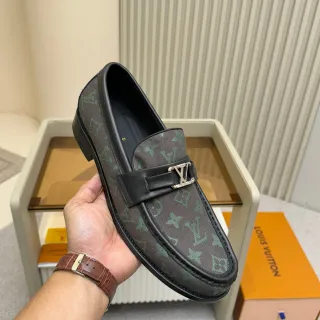 Louis Vuitton लोفر بني أخضر مونوغرام قماش محترف بجلد