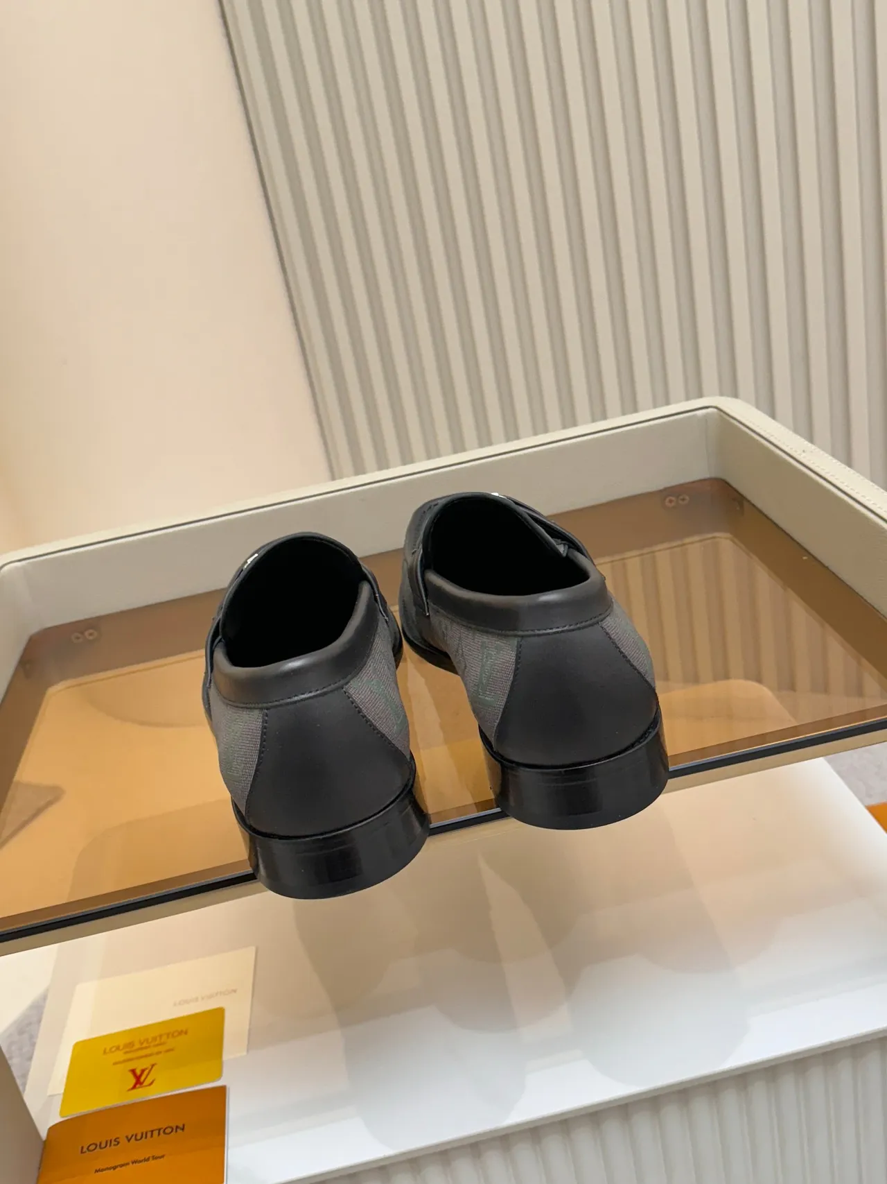 Louis Vuitton loafers marrom verde monograma tela com borda de couro 3