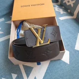 Louis Vuitton LV भूरा सोना Monogram-Embossed बकल चमड़े की बेल्ट