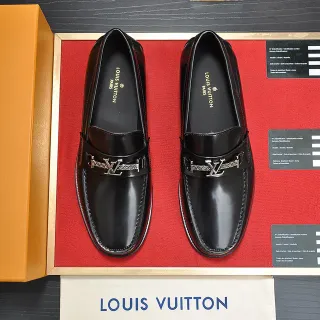Louis Vuitton LV Buckle Loafer أحذية موسين جلد أسود