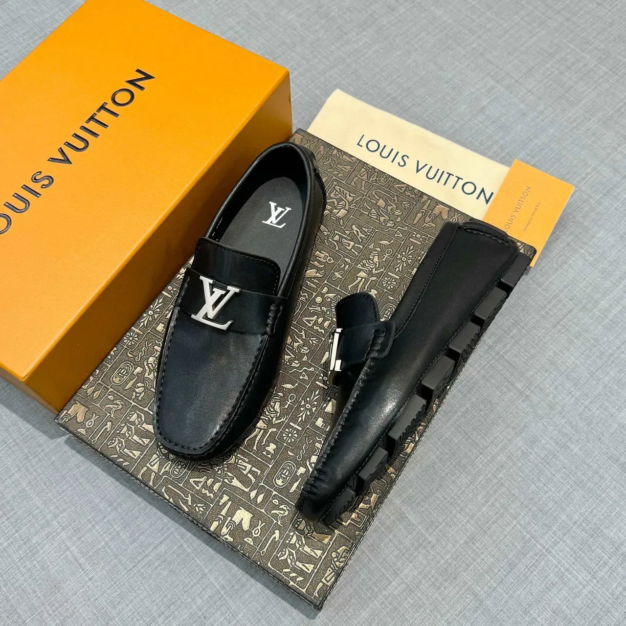Louis Vuitton LV Buckle Loafer Mocassins Noir Cuir 2