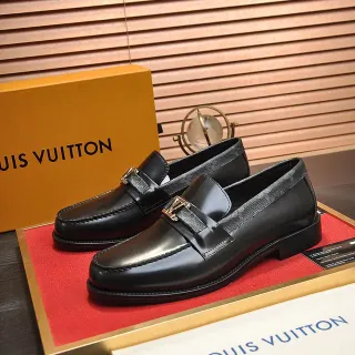 Louis Vuitton LV حذاء لوفر بكل جلد الباتنت أسود