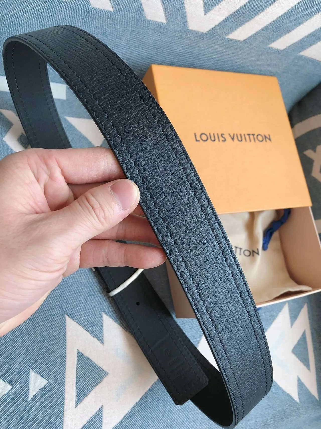 Louis Vuitton LV Initiales Blue Textured Leather Belt 6