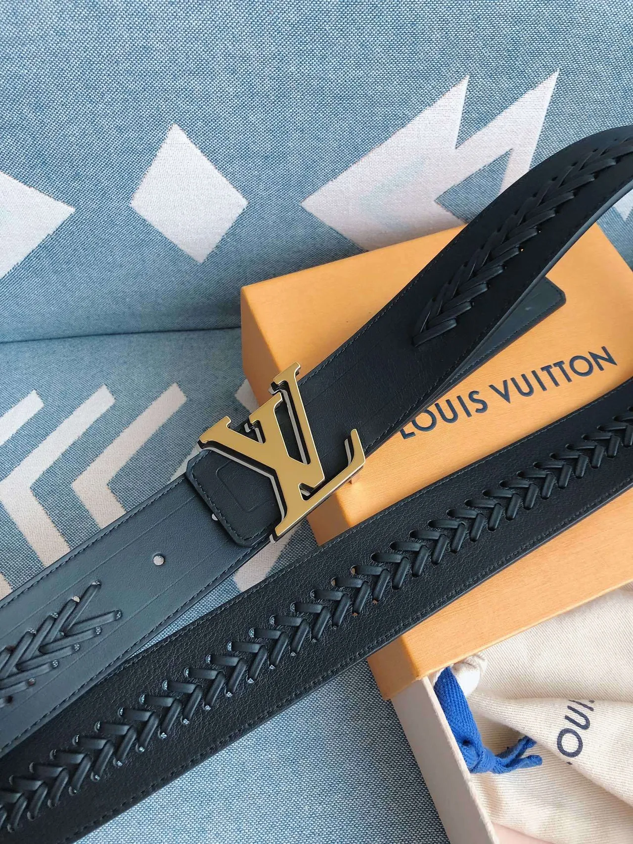 Louis Vuitton LV Initiales 编织皮革腰带 4
