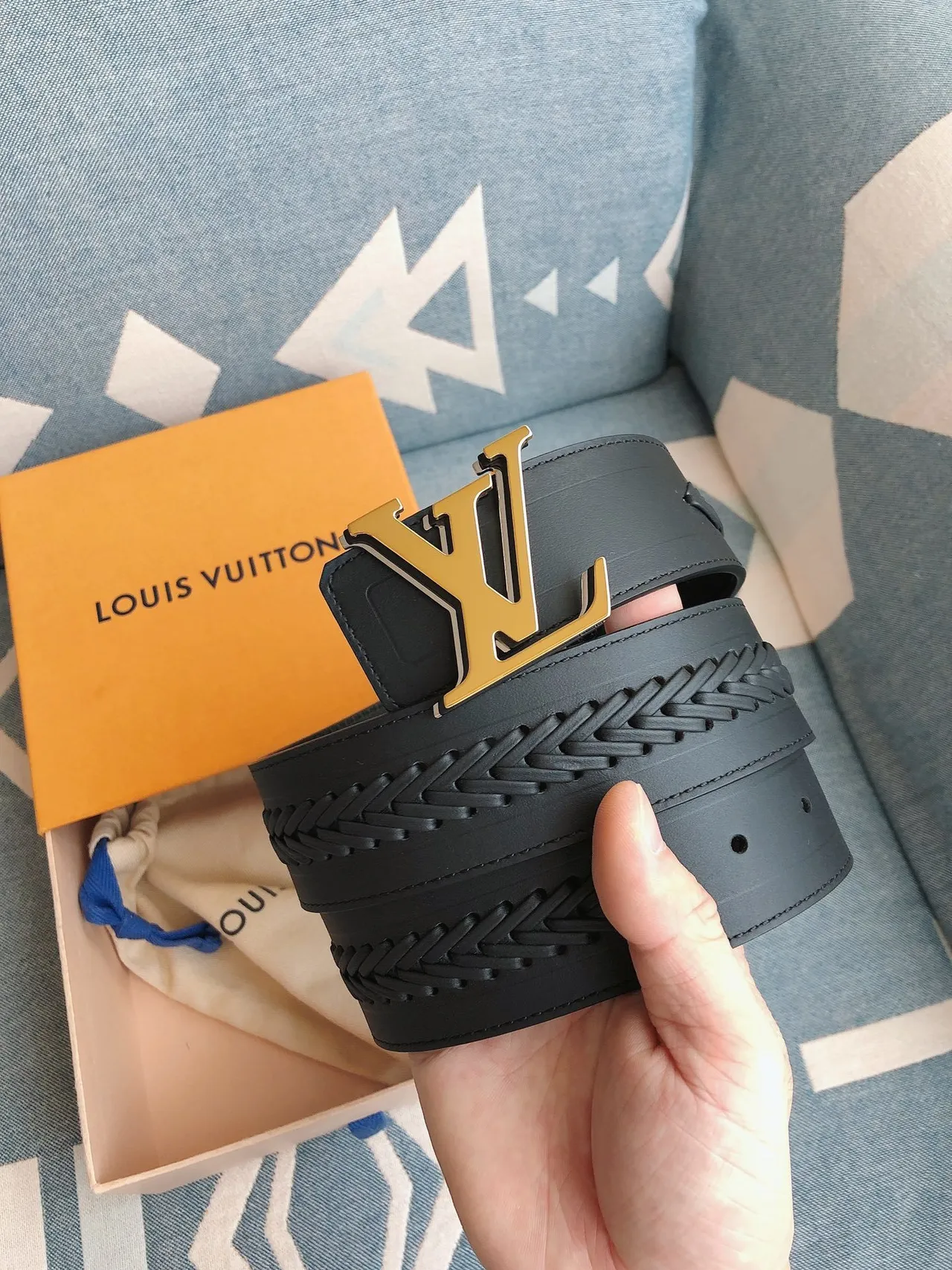 Louis Vuitton LV Initiales 编织皮革腰带 9