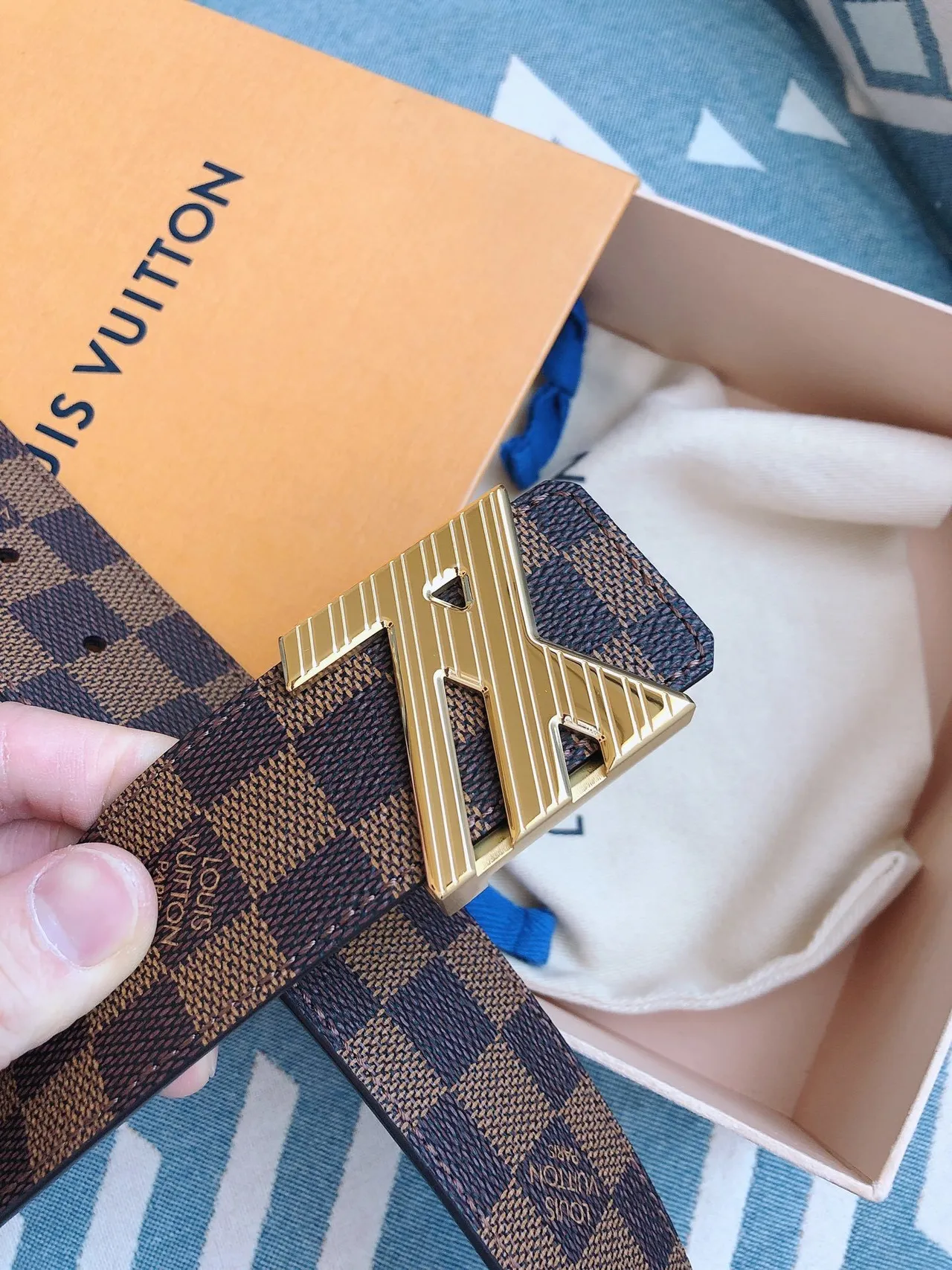Louis Vuitton LV Initiales Damier Ebène حزام جلد 6