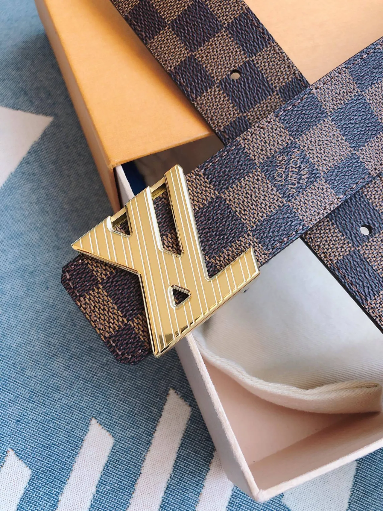 Louis Vuitton LV Initiales Damier Ebène حزام جلد 9