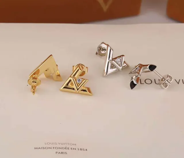 Louis Vuitton LV Initiales ذهبي فضي هندسي أوليغرافية مرصّع حجر أقراط 6