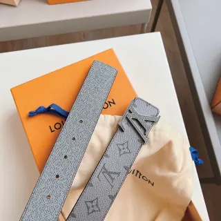 Louis Vuitton LV Initiales 灰色 Monogram 皮革腰带