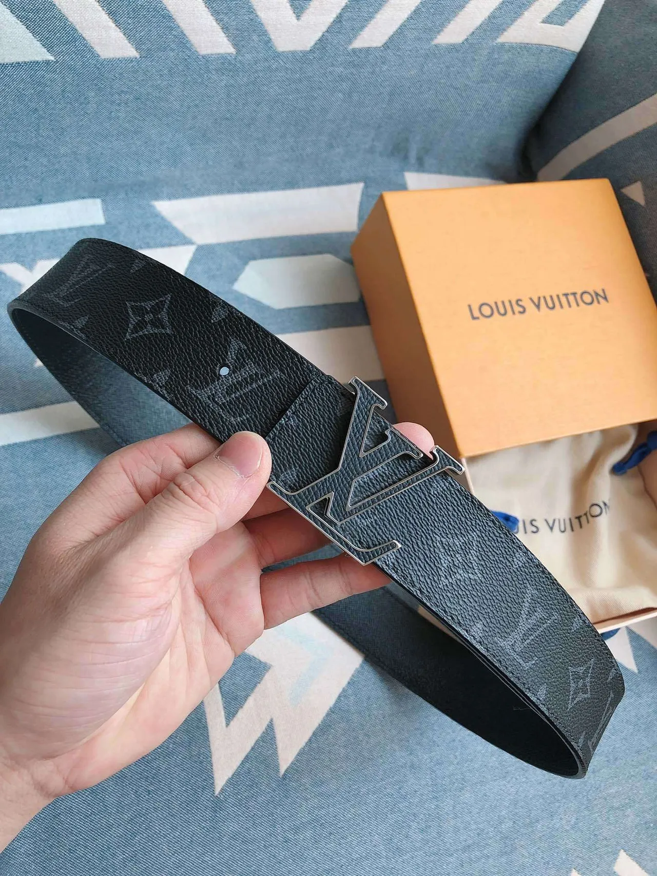 Louis Vuitton LV Initiales Monogram चमड़े की पटरी 3
