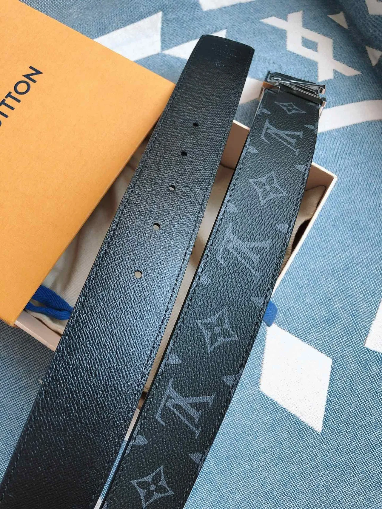 Louis Vuitton LV Initiales Monogram चमड़े की पटरी 6