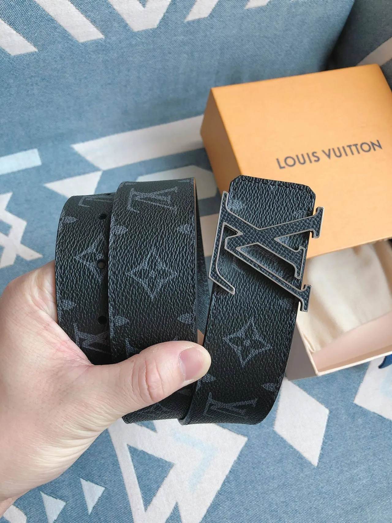 Louis Vuitton LV Initiales Monogram चमड़े की पटरी 9