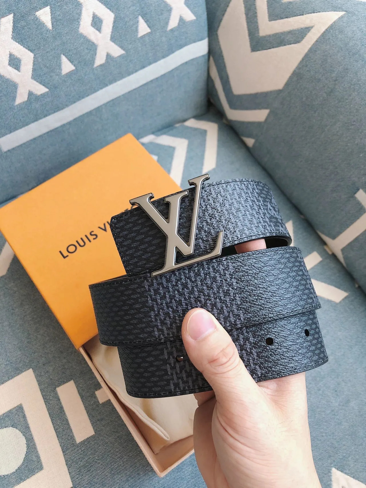 Louis Vuitton LV Initiales Textured Blue Leather Belt 2