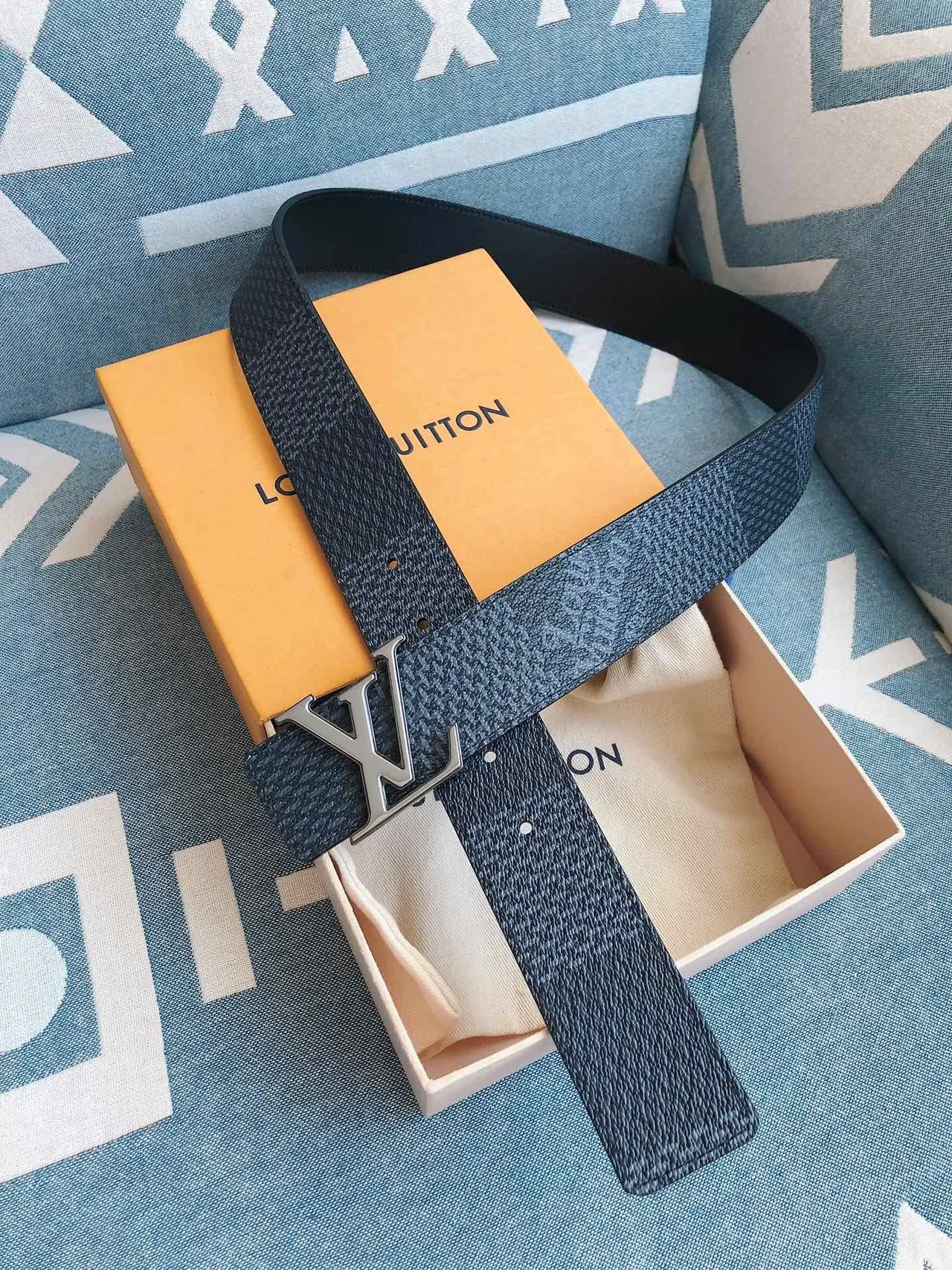 Louis Vuitton LV Initiales Textured Blue Leather Belt 3