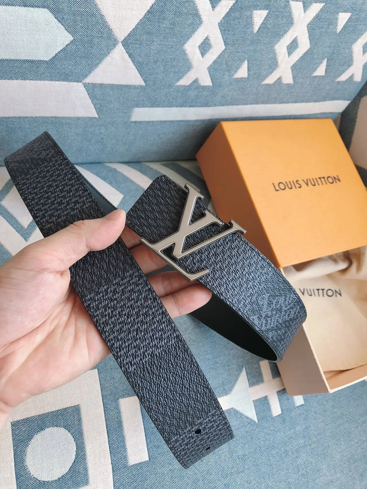 Louis Vuitton LV Initiales Textured Blue Leather Belt 7