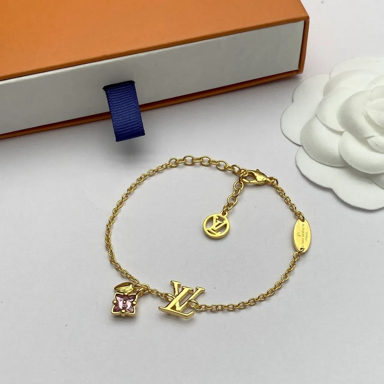 Collier Louis Vuitton LV Monogram Floral Chaîne Or Rouge Pendentif 5