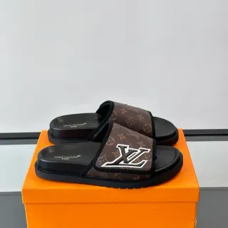 Louis Vuitton LV Slide Marrom Monogram Canvas Sola Preta Chinelos