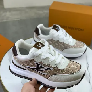 Louis Vuitton LV Trainer zapatillas lifestyle beige marrón lona monograma parte superior ondulada en capas