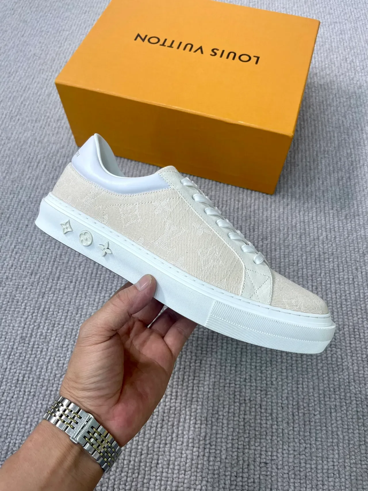 Louis Vuitton LV Trainer 米白色 老花帆布鞋面 绗缝鞋头 生活方式运动鞋 5
