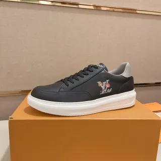 Louis Vuitton LV Trainer Tênis Lifestyle Preto Branco Couro Superior Bordado Monograma