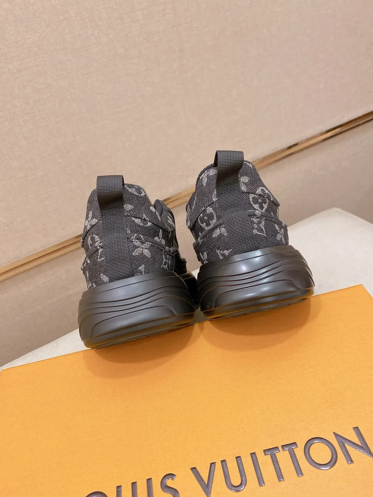 Louis Vuitton LV Trainer Black White Monogram Canvas Upper Bold Sidewall Branding Lifestyle Sneakers 3