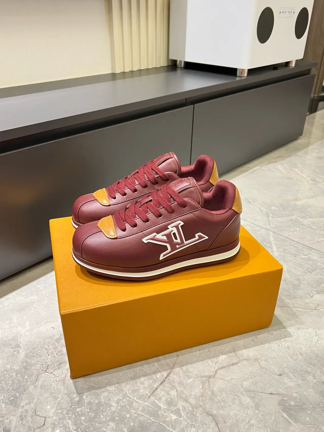 Louis Vuitton LV Trainer Burdeos Naranja Cuero Superior Bordado Monogram Zapatillas Lifestyle 3
