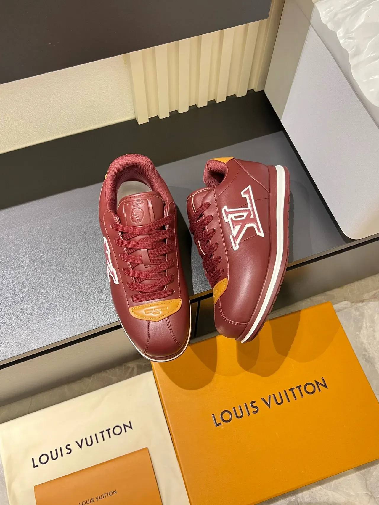 Louis Vuitton LV Trainer Burdeos Naranja Cuero Superior Bordado Monogram Zapatillas Lifestyle 4