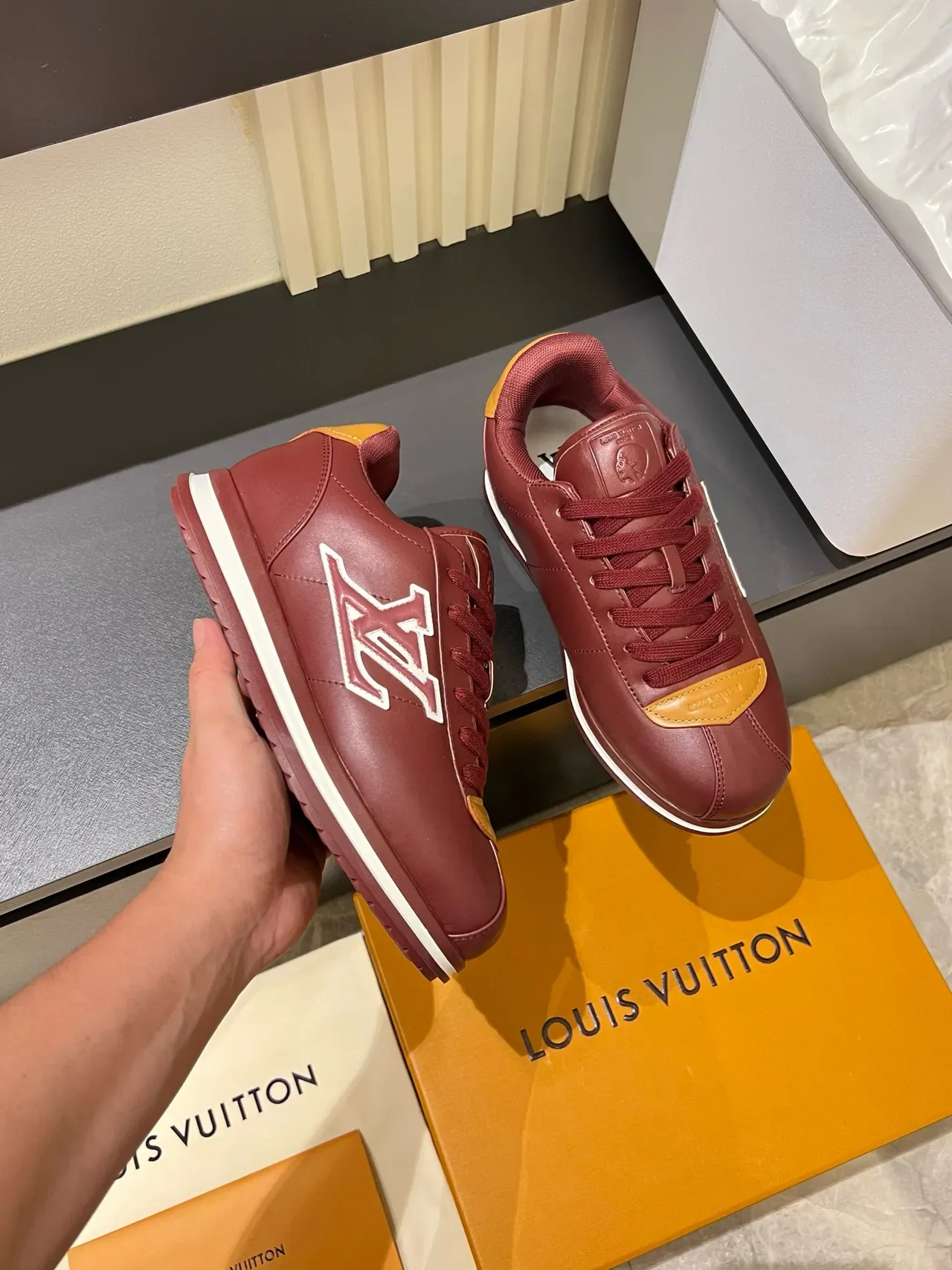Louis Vuitton LV Trainer Burdeos Naranja Cuero Superior Bordado Monogram Zapatillas Lifestyle 6