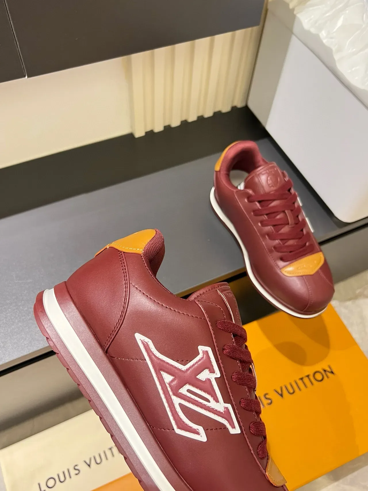 Louis Vuitton LV Trainer Burdeos Naranja Cuero Superior Bordado Monogram Zapatillas Lifestyle 8