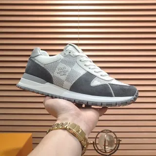 Louis Vuitton LV Trainer Gris Beige Zapatillas Lifestyle Material Mixto Superior Embossed Branding
