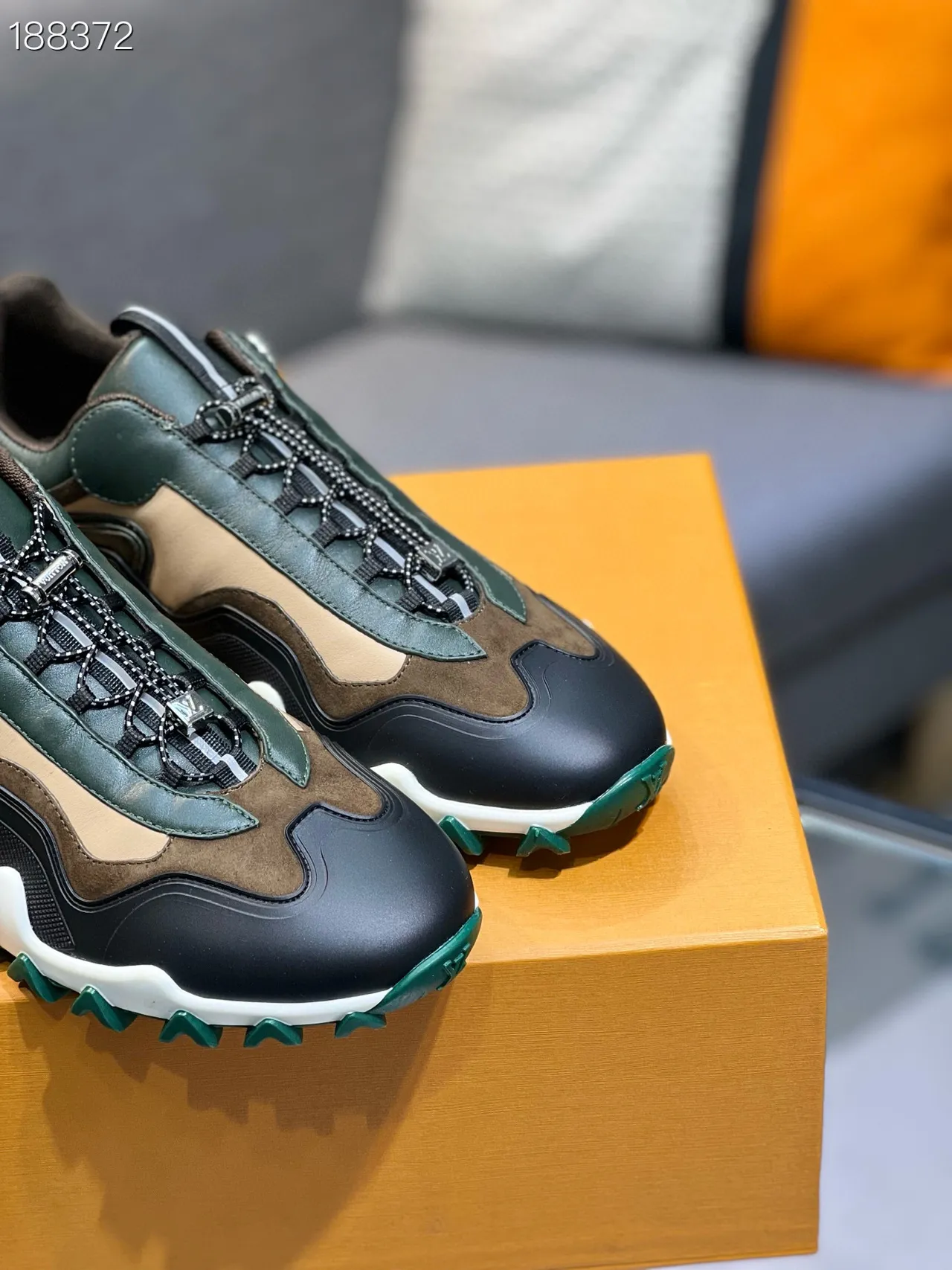Louis Vuitton LV Trainer हरा भूरा एकल परतदार चमड़े-सुएड निर्माण मोटे स्नीकर 5