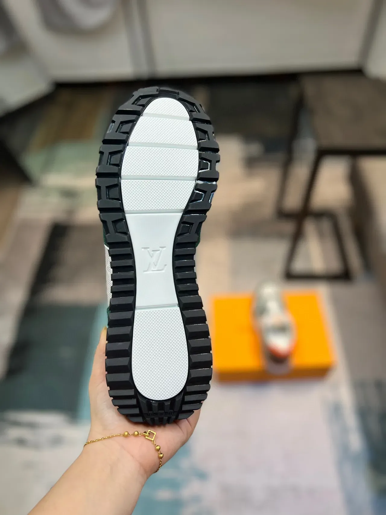লুই ভিতন LV Trainer সবুজ কমলা Monogram জাল সুয়েড ওভারলে লাইফস্টাইল স্নিকার্স 2