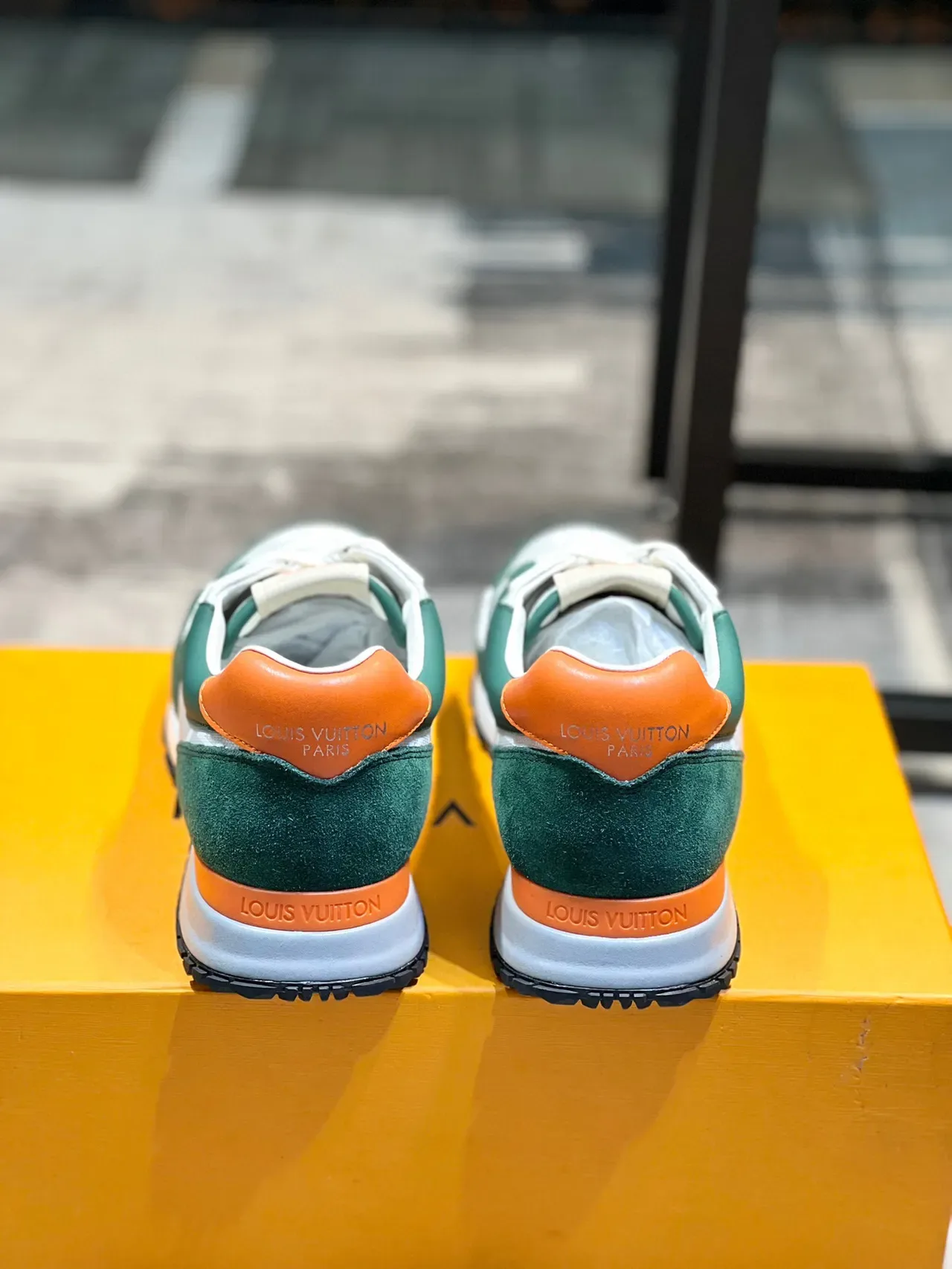 লুই ভিতন LV Trainer সবুজ কমলা Monogram জাল সুয়েড ওভারলে লাইফস্টাইল স্নিকার্স 3