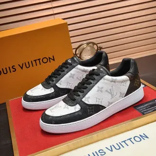 Louis Vuitton LV Trainer Blanco y Negro Monograma Lona Acentos de Cuero Sneakers Lifestyle